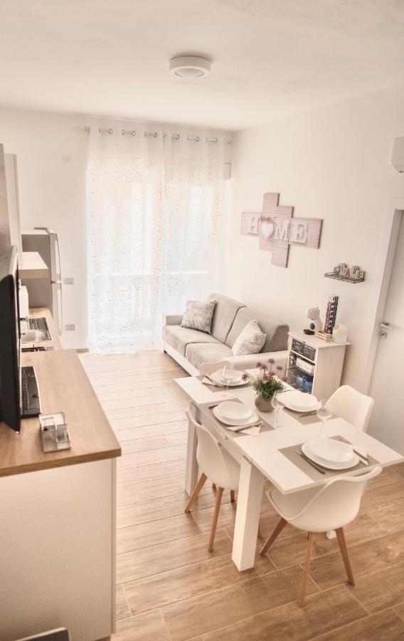 Bellini Lorenz Apartment カリアリ エクステリア 写真