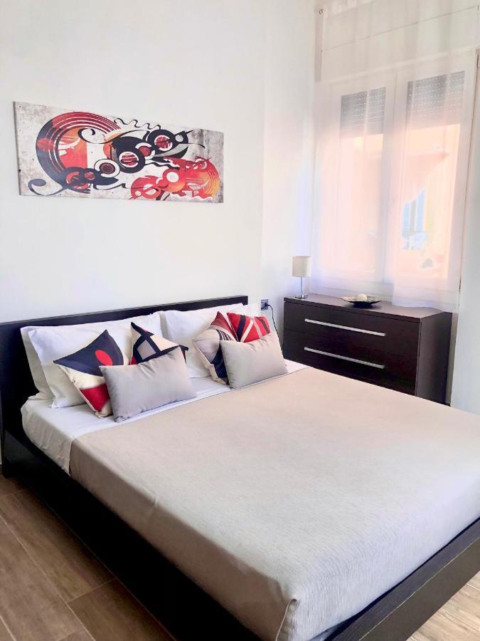 Bellini Lorenz Apartment カリアリ エクステリア 写真
